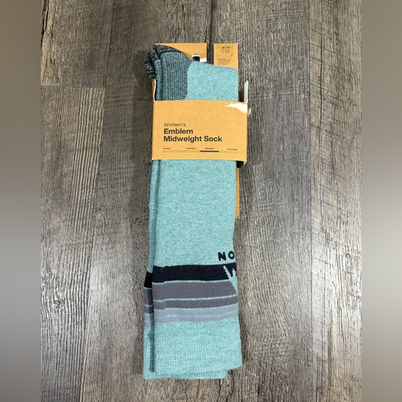 Burton Accessories - NEW | BURTON Emblem Midweight Women’s Socks